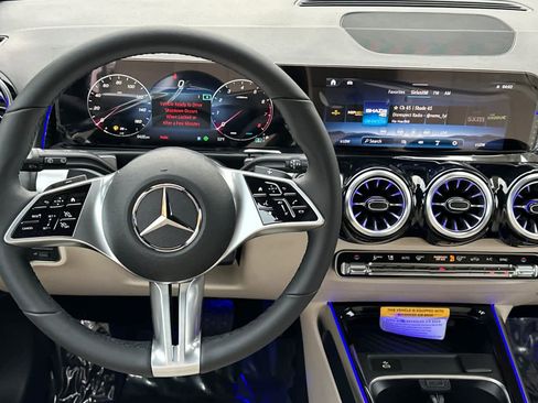 New 2026 Mercedes-Benz GLB 250 image 13