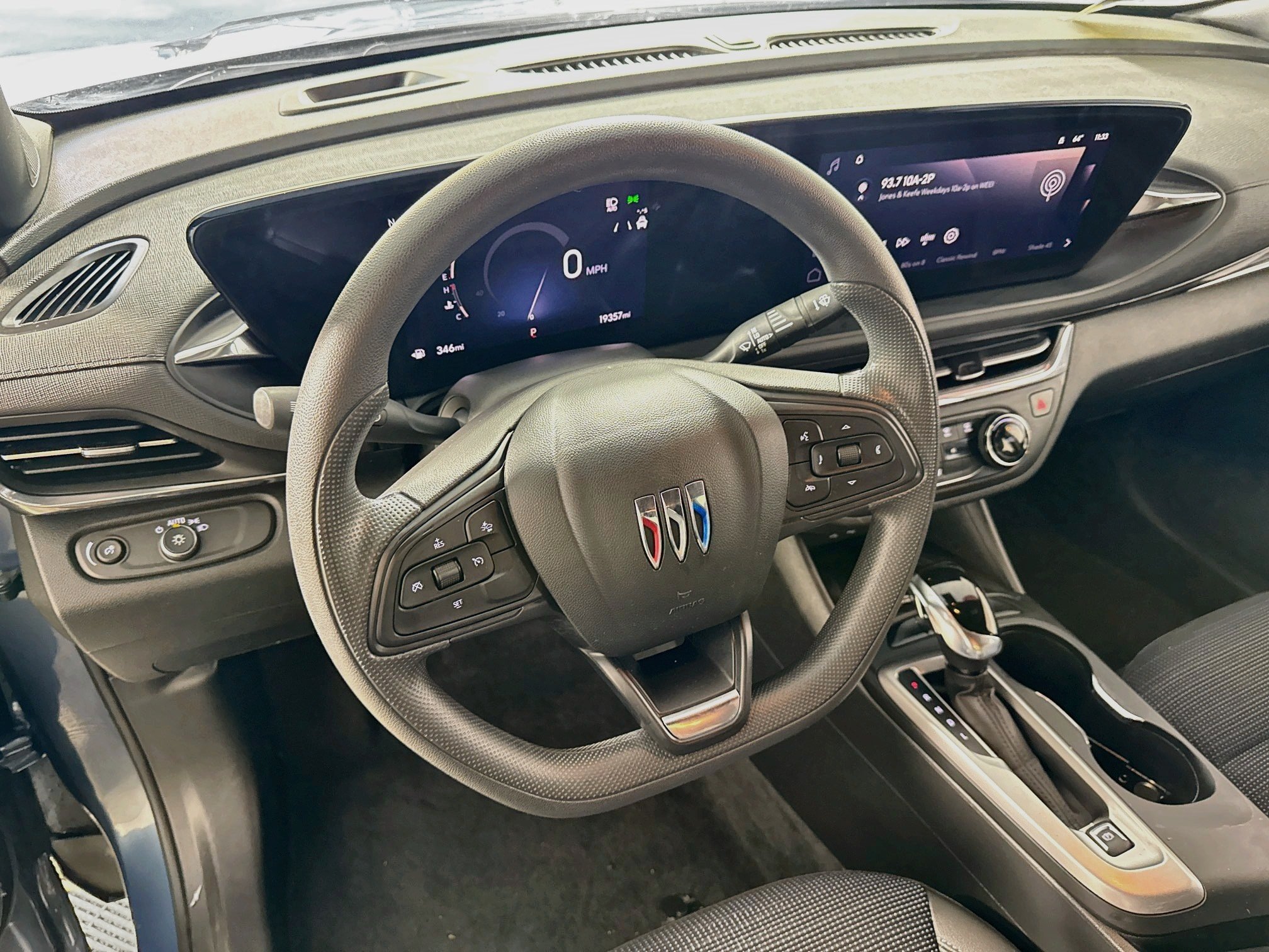 Used 2025 Buick Envista Preferred w/ Convenience II Package FWD image 22