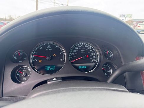 Used 2013 Chevrolet Avalanche LT AWD/4WD image 17