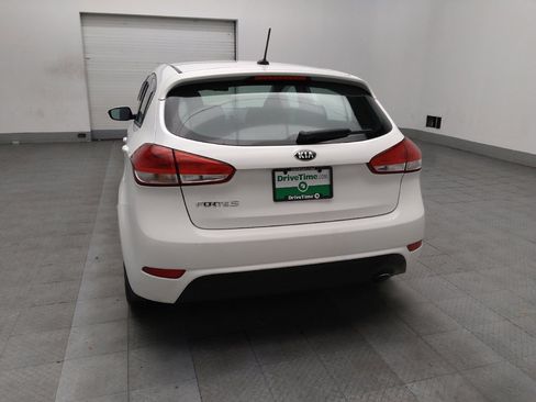 Used 2017 Kia Forte LX image 6