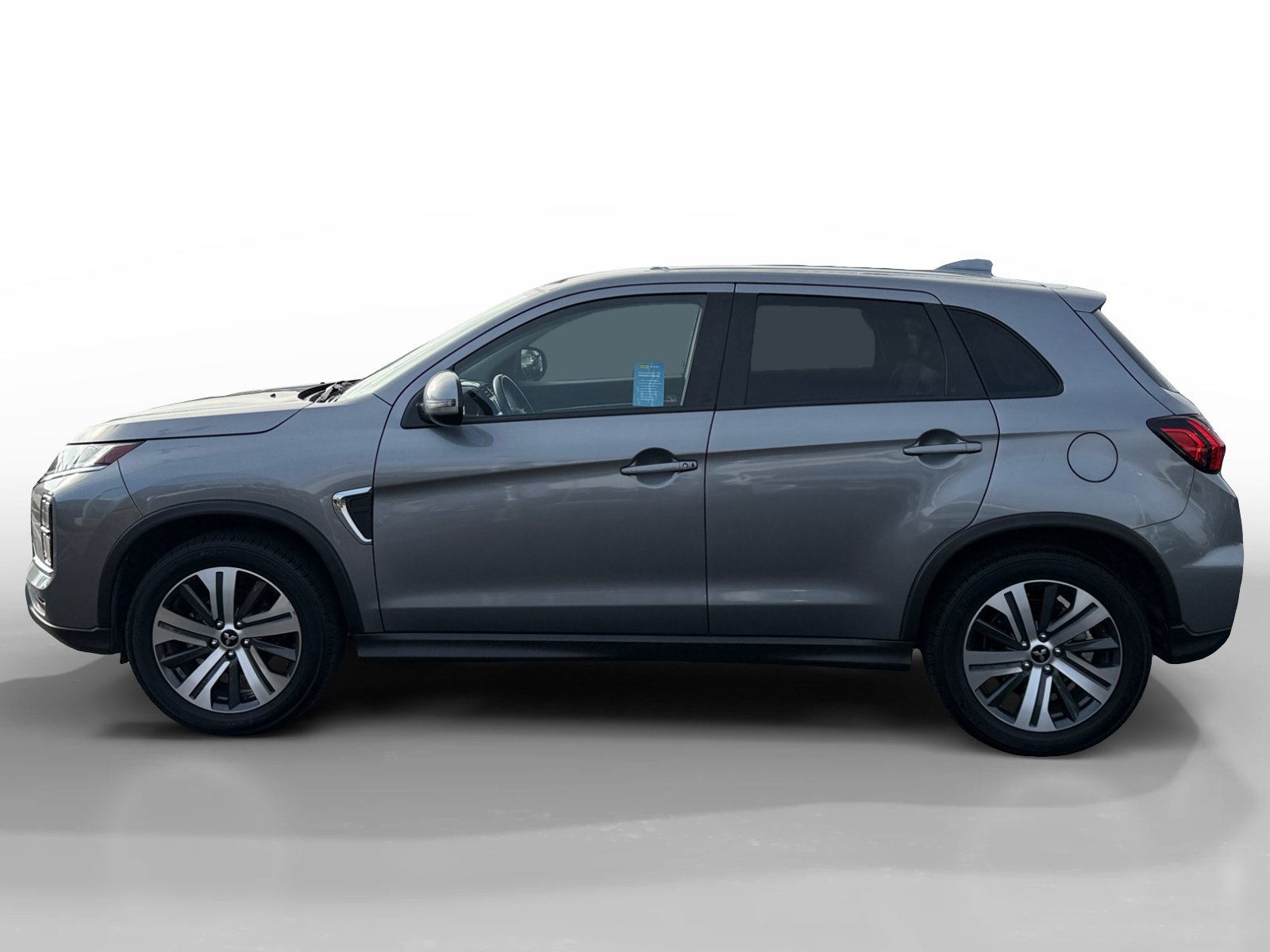 Used 2024 Mitsubishi Outlander Sport SE AWD/4WD image 2