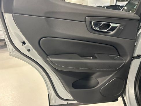 Certified 2025 Volvo XC60 T8 Ultra w/ Protection Package Premier image 22