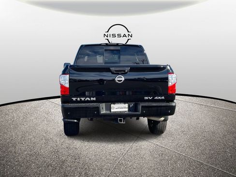Used 2024 Nissan Titan SV w/ SV Convenience Package image 7