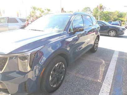 Certified 2025 Kia Sorento S w/ Panoramic Sunroof Package