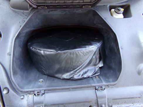 Used 2004 Toyota MR2 image 52