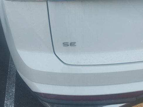 Used 2024 Volkswagen Atlas Cross Sport SE image 10