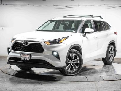 Used 2024 Toyota Highlander XLE