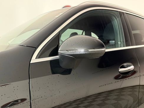 Used 2026 Mercedes-Benz GLC 300 4MATIC image 10