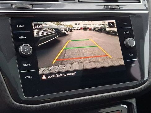 Certified 2023 Volkswagen Tiguan SE R-Line AWD/4WD image 24