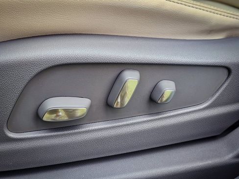 Used 2021 Cadillac XT6 Premium Luxury w/ LPO, Floor Liner Package image 18