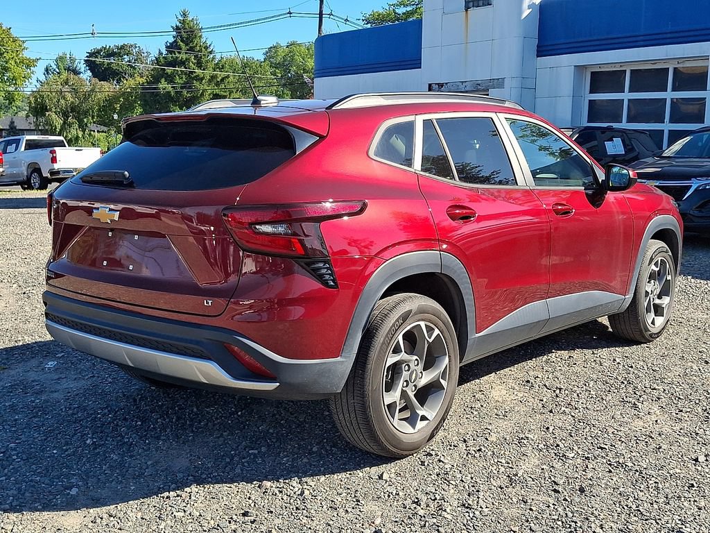 Certified 2024 Chevrolet Trax LT FWD image 8