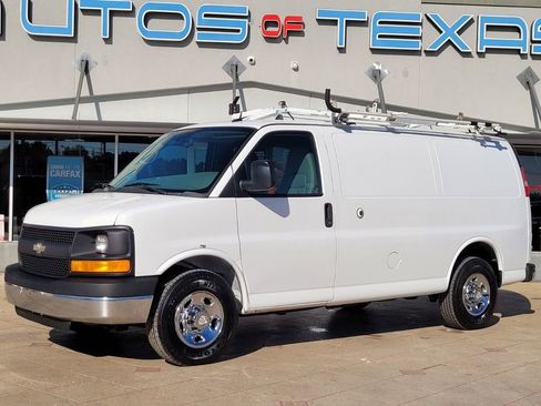 Used 2014 Chevrolet Express 2500 image 3