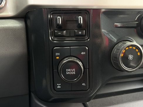 Used 2023 Ford F250 XLT w/ XLT Premium Package AWD/4WD image 21