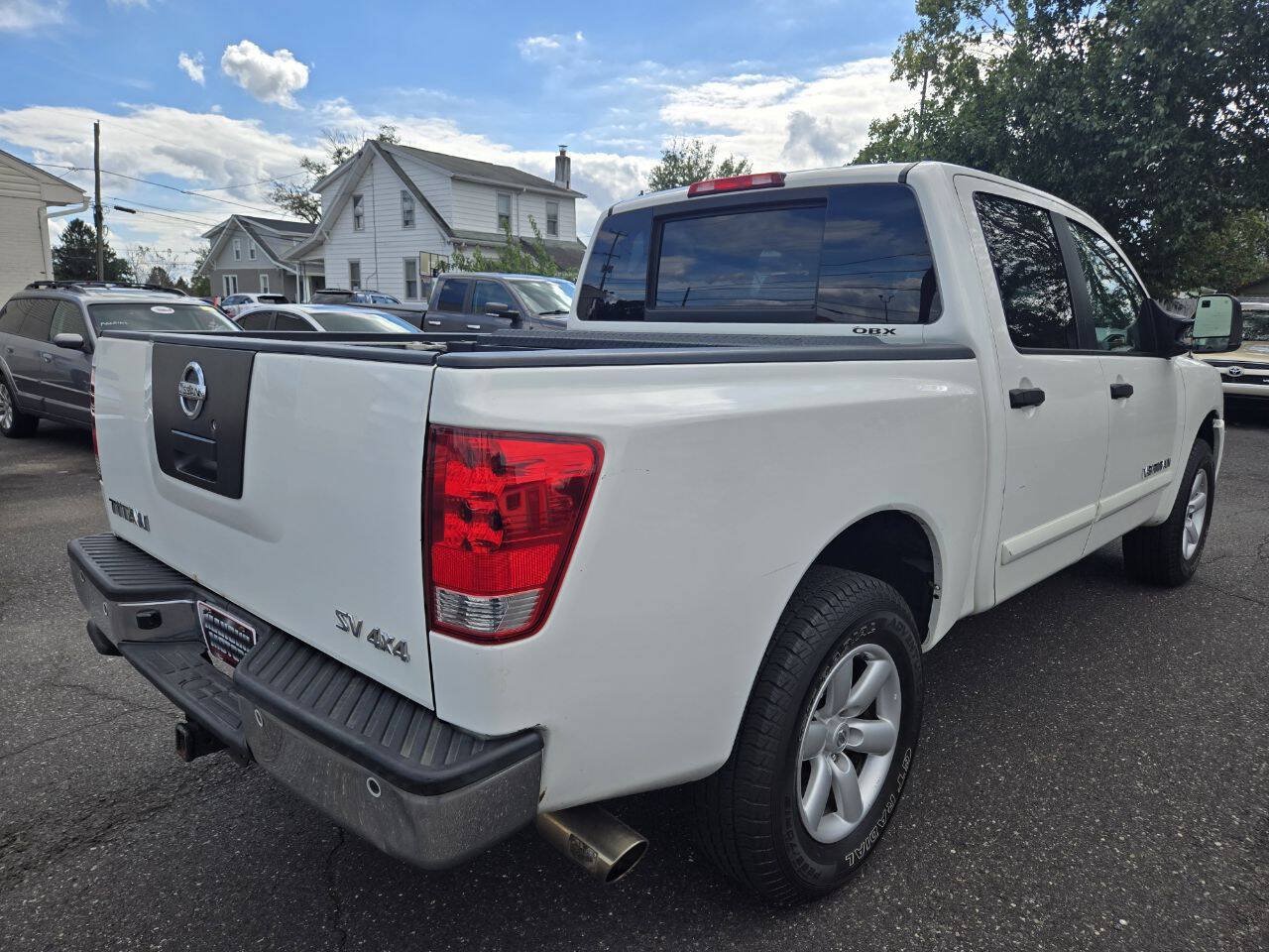 Used 2012 Nissan Titan SV w/ SV Premium Utility Pkg AWD/4WD image 6