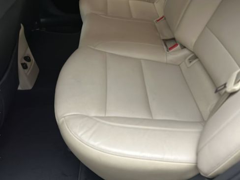 Used 2017 Kia Cadenza Premium FWD image 15