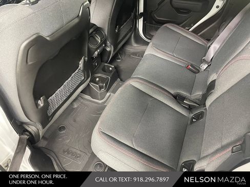 Used 2025 Jeep Gladiator Rubicon AWD/4WD image 28