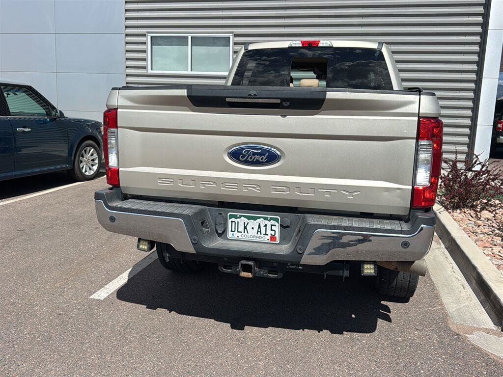 Used 2018 Ford F250 Lariat w/ Lariat Ultimate Package AWD/4WD image 6