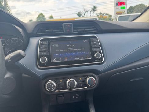 Used 2025 Nissan Versa SV FWD image 17