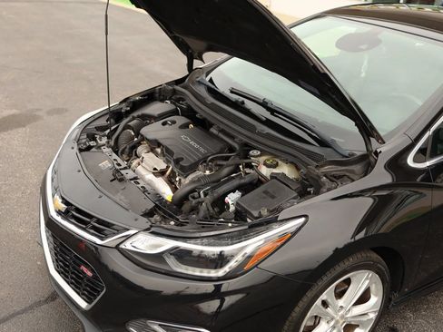 Used 2017 Chevrolet Cruze Premier FWD image 50