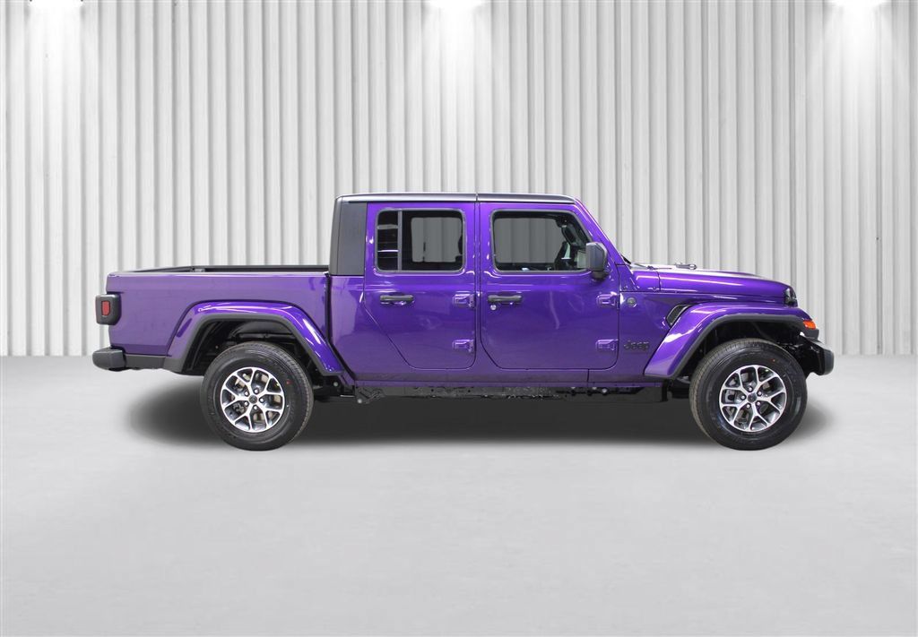 New 2026 Jeep Gladiator Sport AWD/4WD image 2