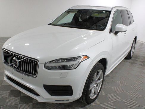 Used 2020 Volvo XC90 T6 Momentum AWD/4WD image 33