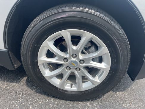 Used 2020 Chevrolet Equinox LS w/ LS Convenience Package image 9