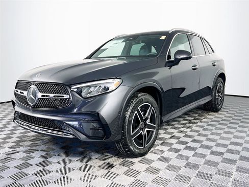 Certified 2025 Mercedes-Benz GLC 300 4MATIC image 2