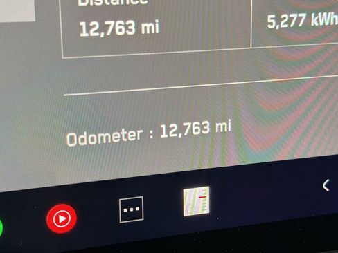Used 2025 Tesla Cybertruck AWD Crew Cab image 21