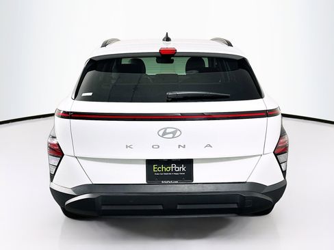 Used 2025 Hyundai Kona SEL image 7