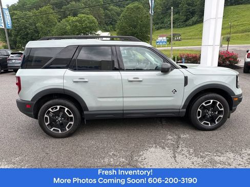 Used 2023 Ford Bronco Sport Outer Banks AWD/4WD image 6