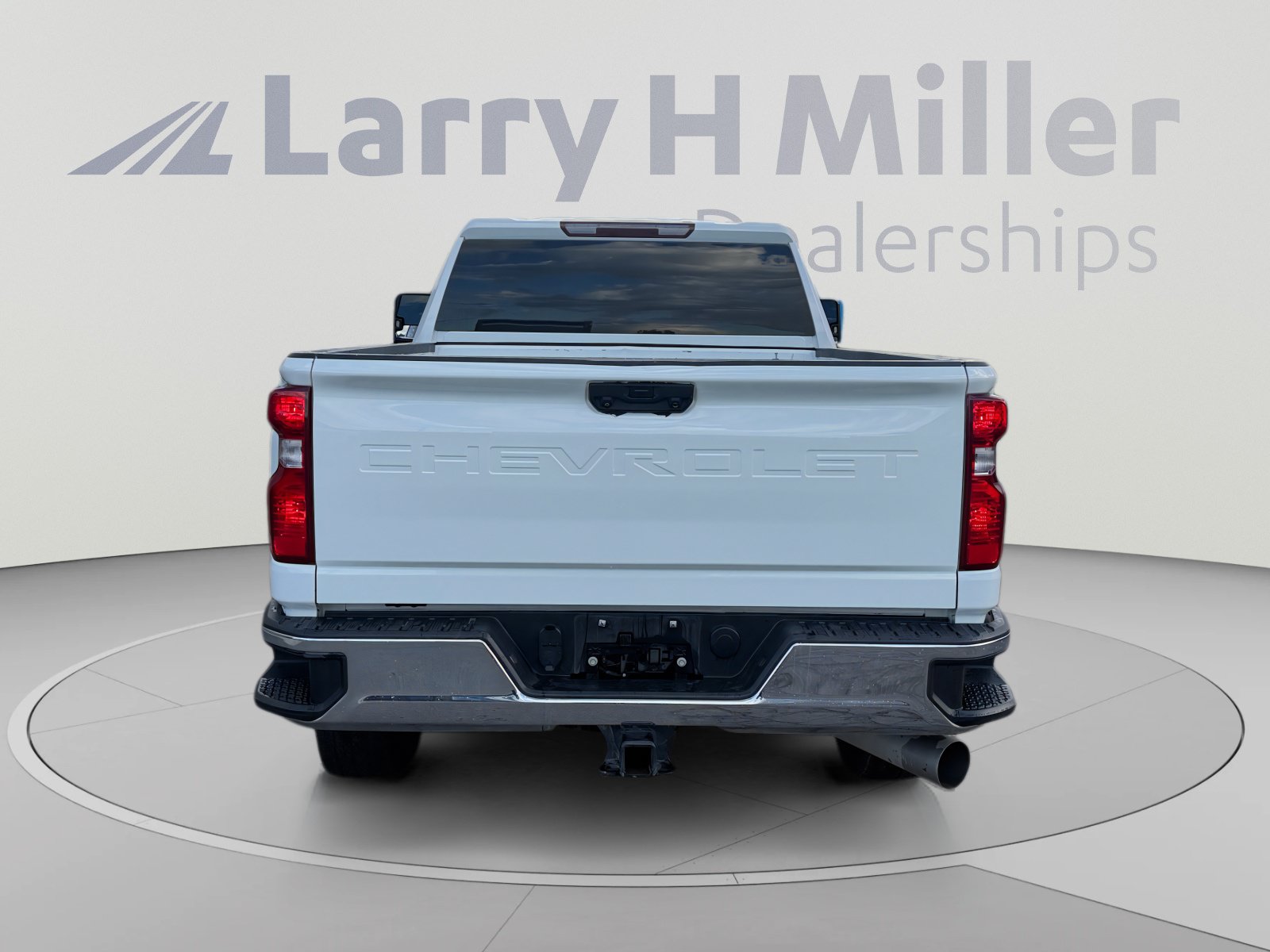 Used 2024 Chevrolet Silverado 2500 LT w/ Convenience Package AWD/4WD image 4