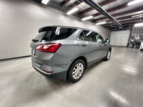 Used 2018 Chevrolet Equinox LT FWD image 8