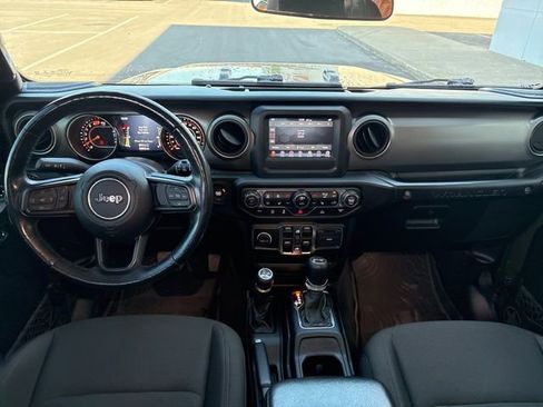 Used 2021 Jeep Wrangler Unlimited Sport image 32