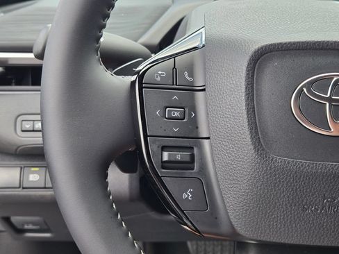 Used 2026 Toyota C-HR AWD/4WD image 22