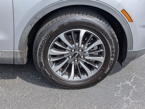 Used 2022 Lincoln Nautilus Reserve image 7