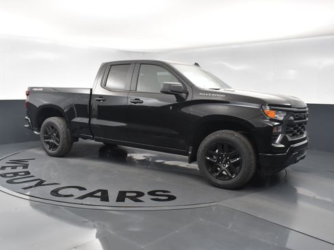 Used 2025 Chevrolet Silverado 1500 Custom w/ Turbomax Blackout Package image 2