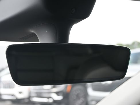 Used 2022 Tesla Model Y Performance AWD/4WD image 24
