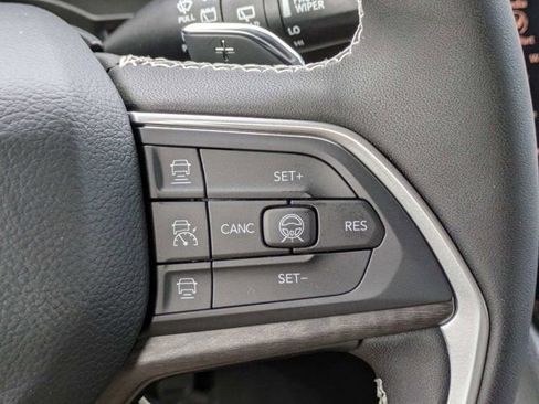 New 2026 Jeep Grand Cherokee L Limited AWD/4WD image 29