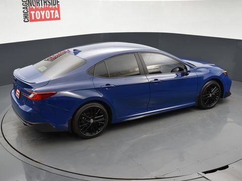 Used 2025 Toyota Camry SE w/ Convenience Package FWD image 21