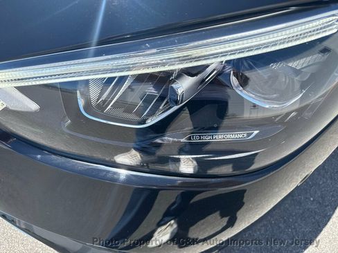 Used 2023 Mercedes-Benz C 300 4MATIC Sedan w/ Exclusive Trim Package image 11