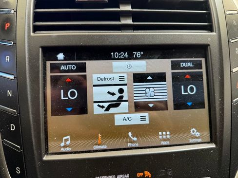 Used 2017 Lincoln MKC Premiere FWD image 22