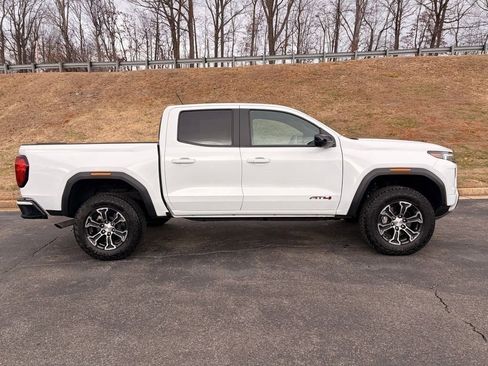 Used 2024 GMC Canyon AT4 w/ Technology Package image 2