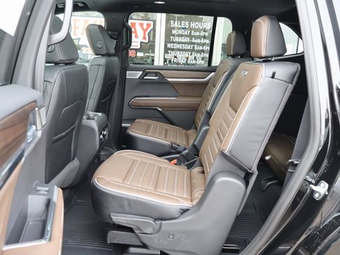 New 2026 GMC Acadia Denali Ultimate w/ LPO, Floor Liner Package image 26