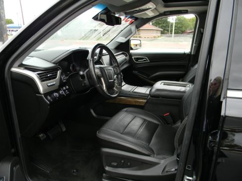Used 2018 GMC Yukon XL Denali w/ Open Road Package image 6