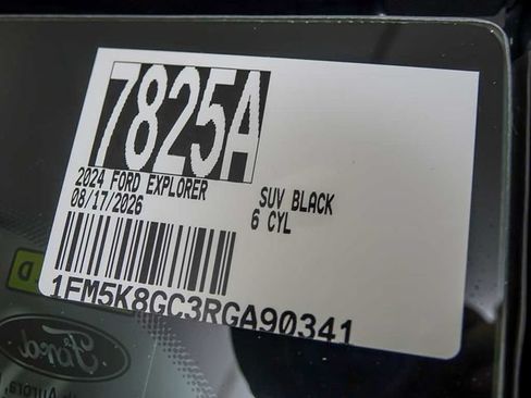 Used 2024 Ford Explorer ST w/ Equipment Group 401A AWD/4WD image 34