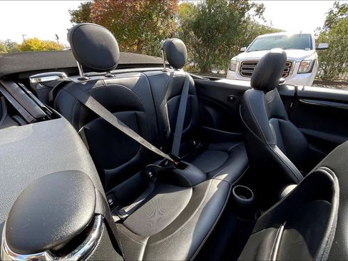 Used 2017 MINI Cooper S image 28