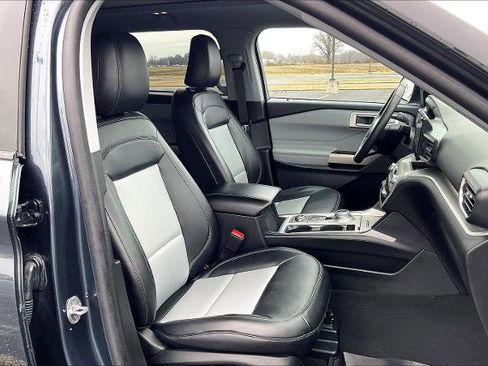 Certified 2023 Ford Explorer XLT w/ Equipment Group 202A image 8