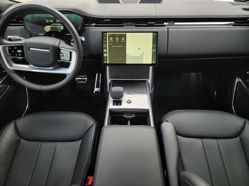 New 2025 Land Rover Range Rover SE image 26