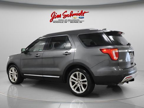 Used 2017 Ford Explorer XLT w/ XLT Technology Feature Bundle image 4
