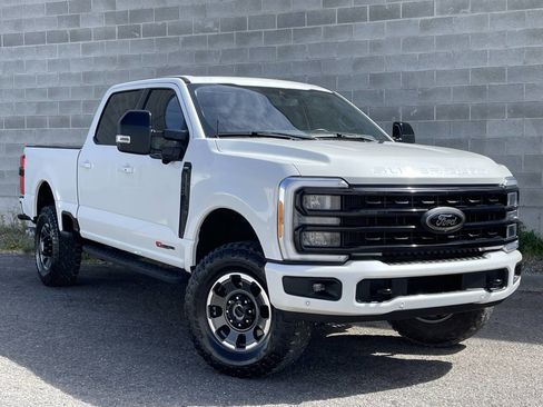 Used 2023 Ford F350 Lariat w/ Lariat Ultimate Package AWD/4WD image 2